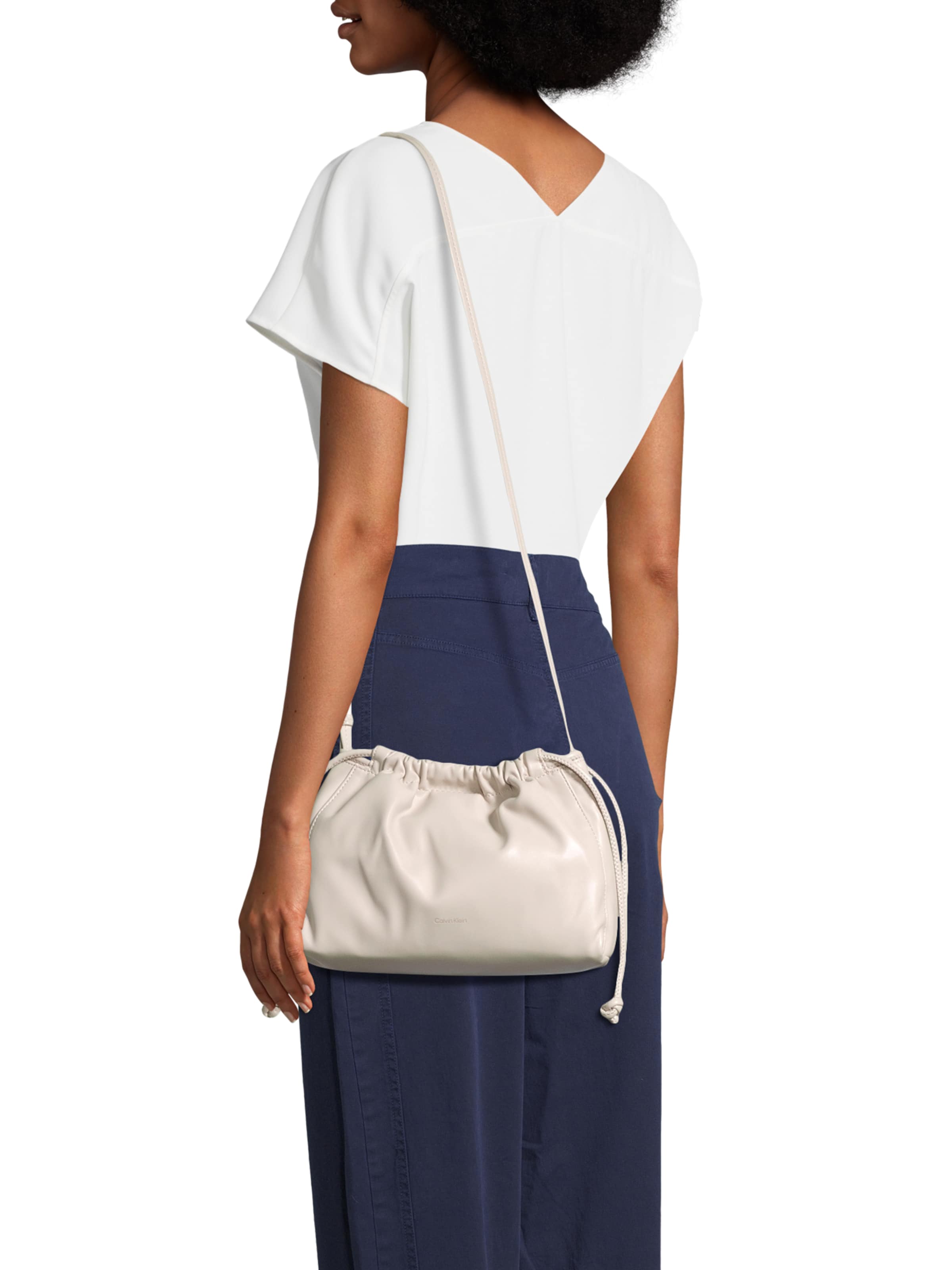 Poche ventrale Calvin Klein en beige