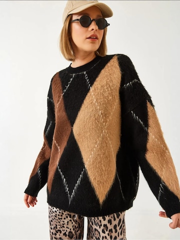 Pullover extra large di Bianco Lucci in nero