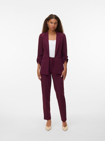 VERO MODA Tapered Hose 'VMGLORIA' in Rot