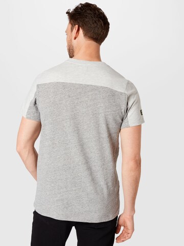 Superdry T-Shirt in Grau