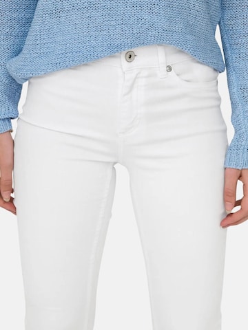 Flared Jeans 'ONLY ONLBLUSH MID REA0730 NOOS PANTALONE' di ONLY in bianco