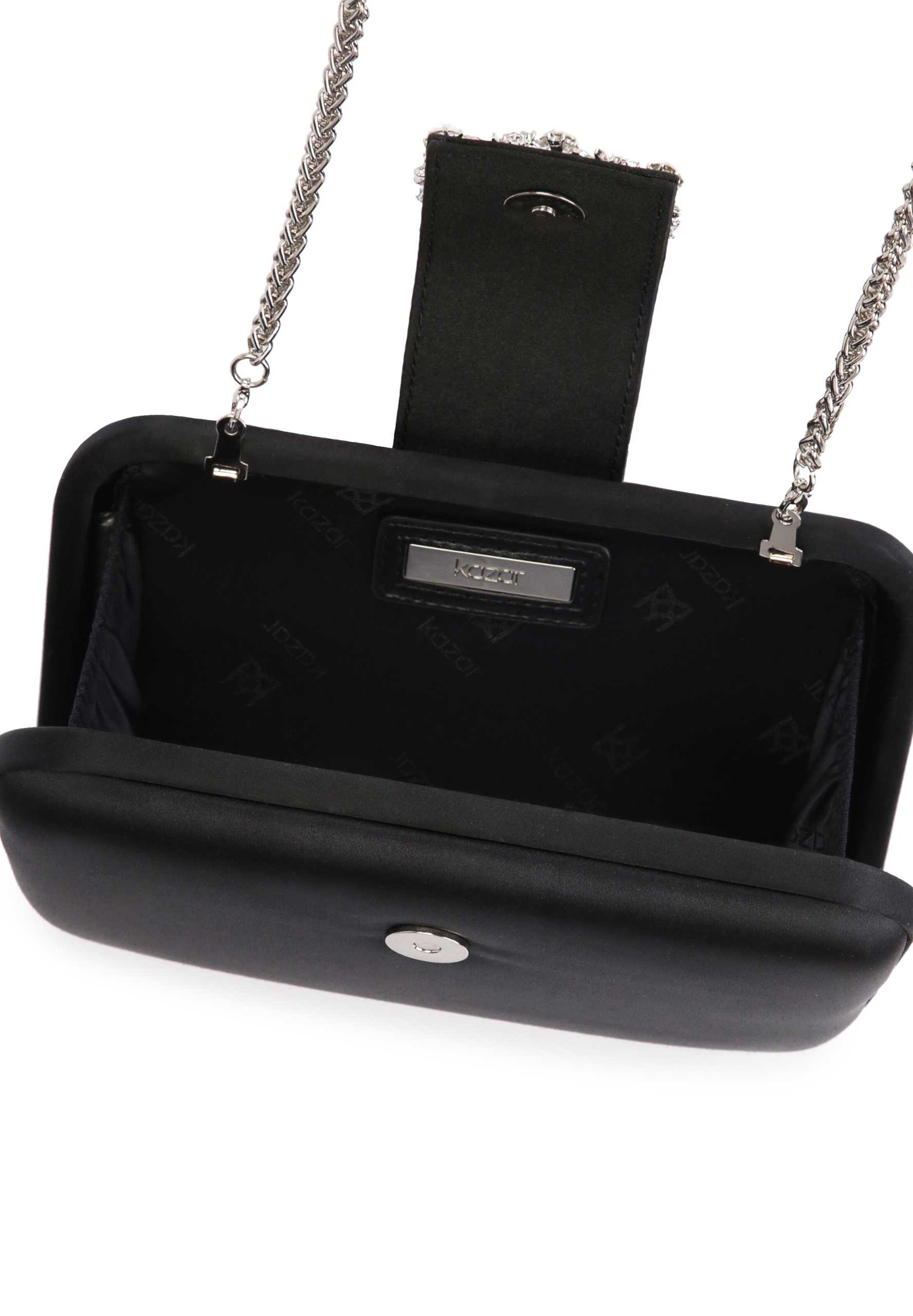 juoda Kazar Delninė