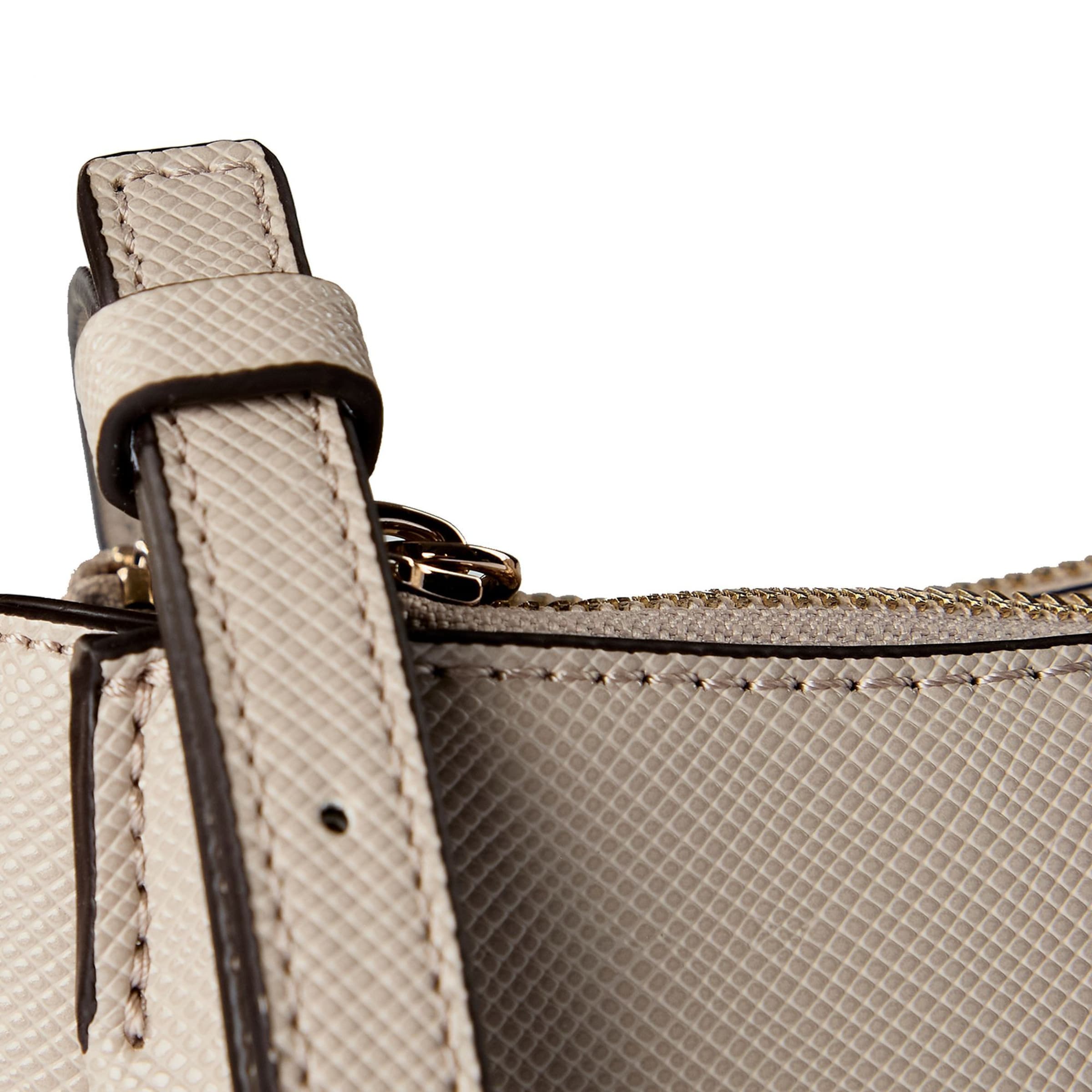 GUESS Torba za čez ramo 'ZG967273' | siva barva