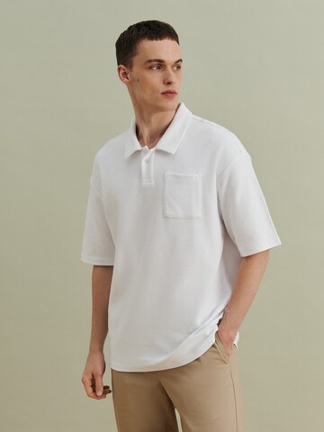 DAN FOX APPAREL Poloshirt 'Justin' in Weiß: predná strana