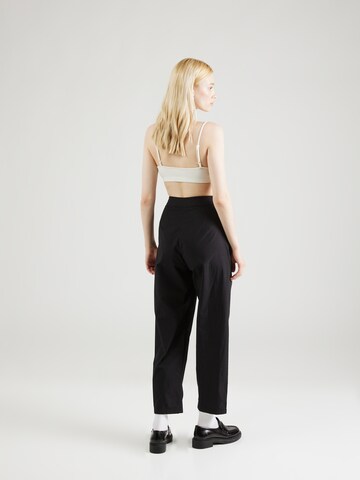 regular Pantaloni con pieghe di UNITED COLORS OF BENETTON in nero