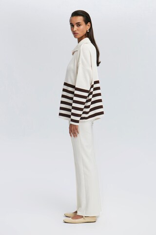 Touche Prive Pullover in Weiß