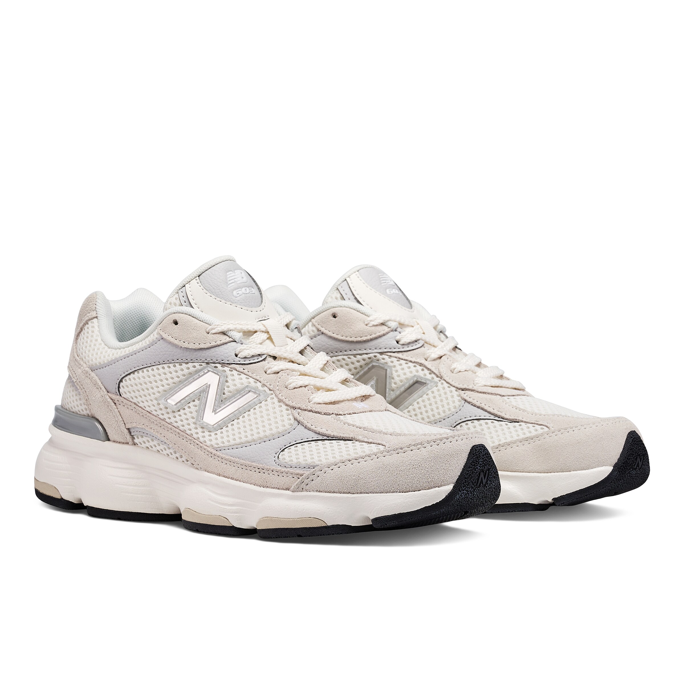 new balance Sneakers in White