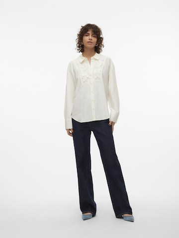 VERO MODA Blus 'GIG' i vit