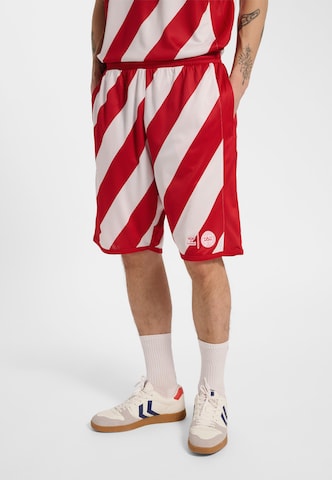 Hummel Loosefit Sportbroek 'DBU 26' in Rood: voorkant