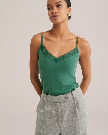 WE Fashion Top in Groen: voorkant