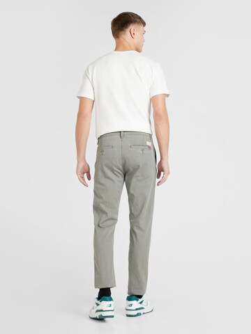 pilka LEVI'S ® Siaurėjantis „Chino“ stiliaus kelnės 'XX Chino Std II'