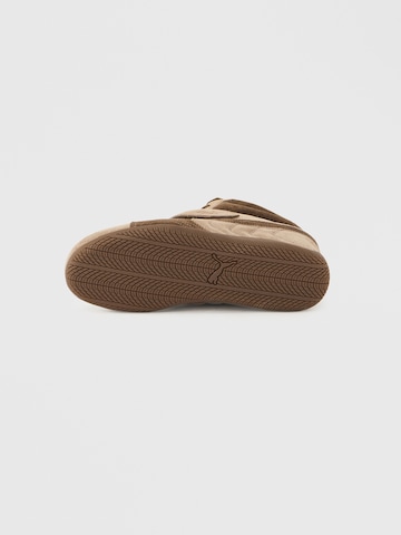 PUMA Sneakers hoog 'Speedcat Wedge' in Bruin