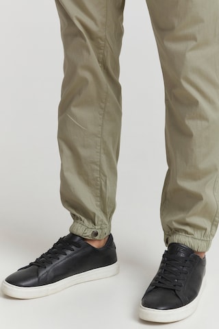 !Solid Regular Pants 'Bod' in Green