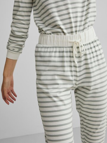 PIECES - Pijama 'Elf' en blanco