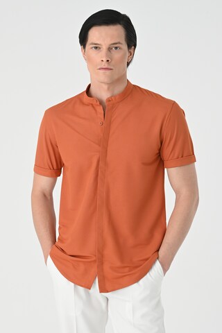 Coupe slim Chemise Antioch en orange : devant