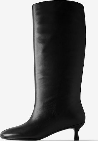 Botine 'DANCING WITH SHADOWS' de la L37 HANDMADE SHOES pe negru: față