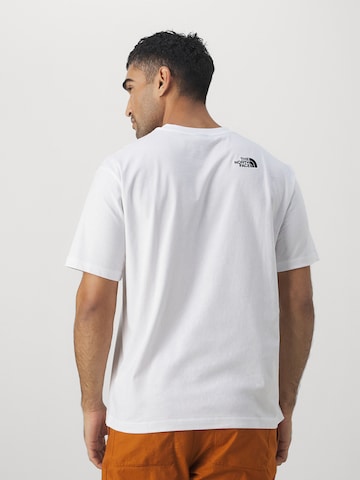 Tricou funcțional 'Essentials' de la THE NORTH FACE pe alb