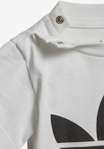 T-Shirt 'Trefoil' ADIDAS ORIGINALS en blanc