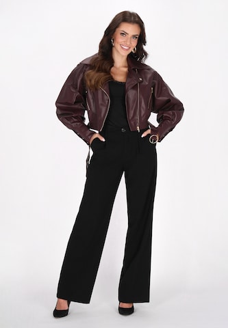 faina Tussenjas 'Fashion Look' in Bruin