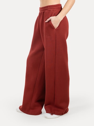 Loosefit Pantalon 'Siara' Smilodox en marron