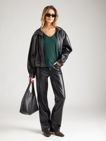 ONLY T-Shirt 'ONLPETRA' in Grün