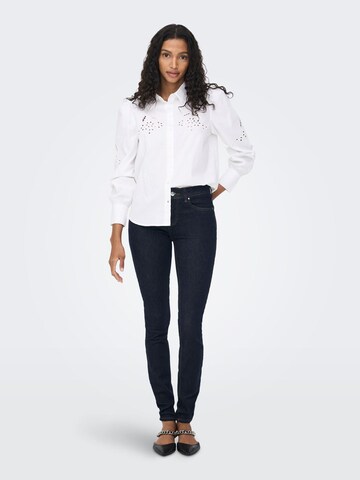 Skinny Jean 'Blush' ONLY en bleu