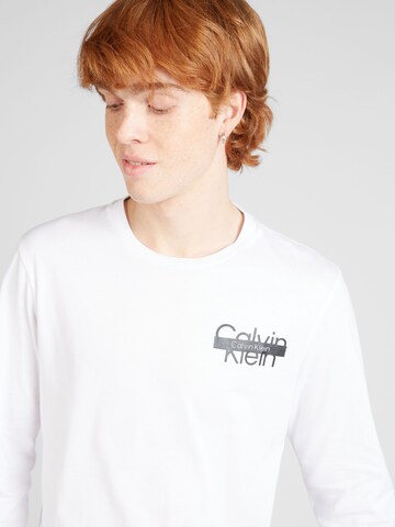 Calvin Klein - Camisa em branco