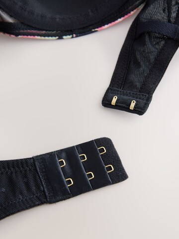 Next T-särgi Rinnahoidja, värv must