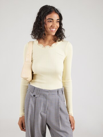 rosemunde Shirt in Geel: voorkant