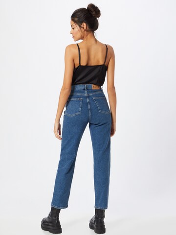 NA-KD Regular Jeans in Blau