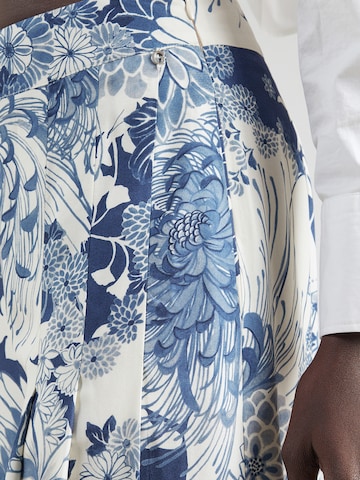 Wide leg Pantaloni de la GUESS pe albastru