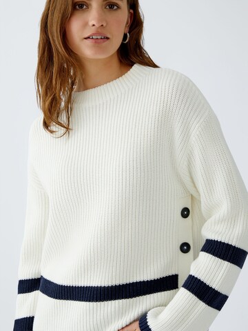 Pulover 'VINIAH' de la OUI pe alb