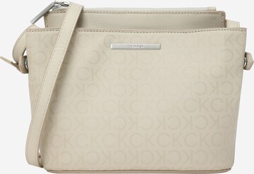 Sac à bandoulière Calvin Klein en beige : devant