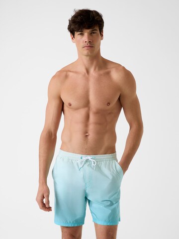 GUESS Board Shorts in Blue: front