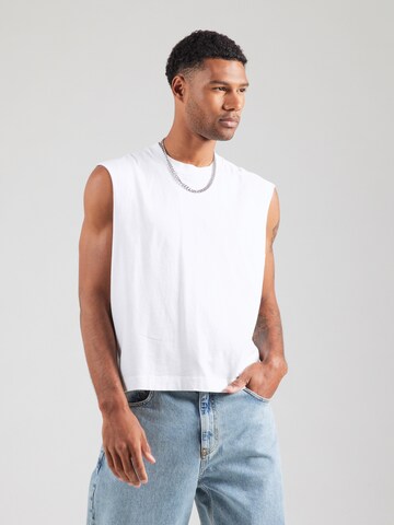 T-Shirt Abercrombie & Fitch en blanc : devant