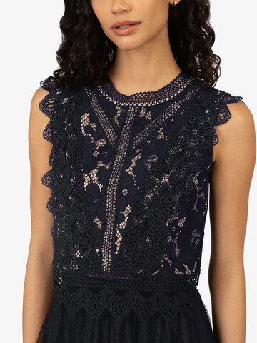 APART Top in Blau: Vorderseite