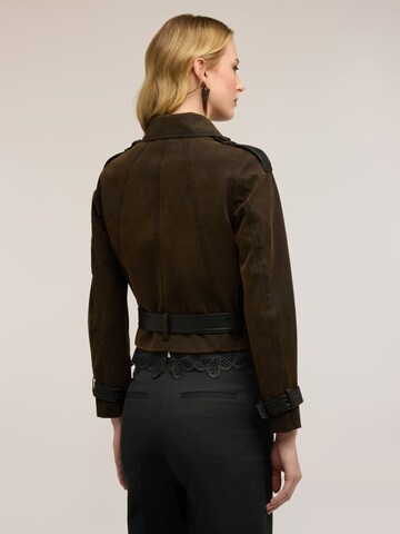 MOTIVI Tussenjas in Bruin