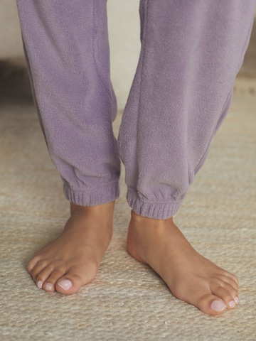 Tapered Pantaloni di B by Ted Baker in lilla