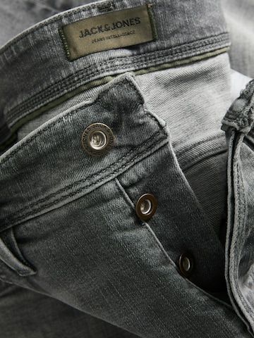 JACK & JONES Zwężany krój Jeansy 'JJIMIKE JJFOX' w kolorze czarny