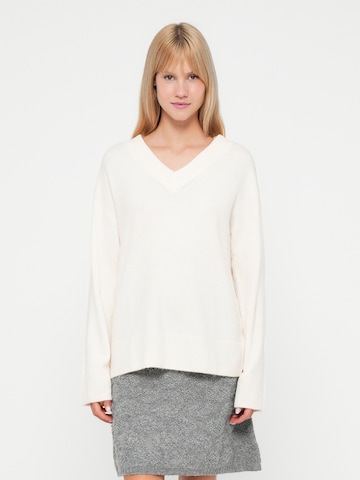 GAP Sweater 'AIRY' in White: front
