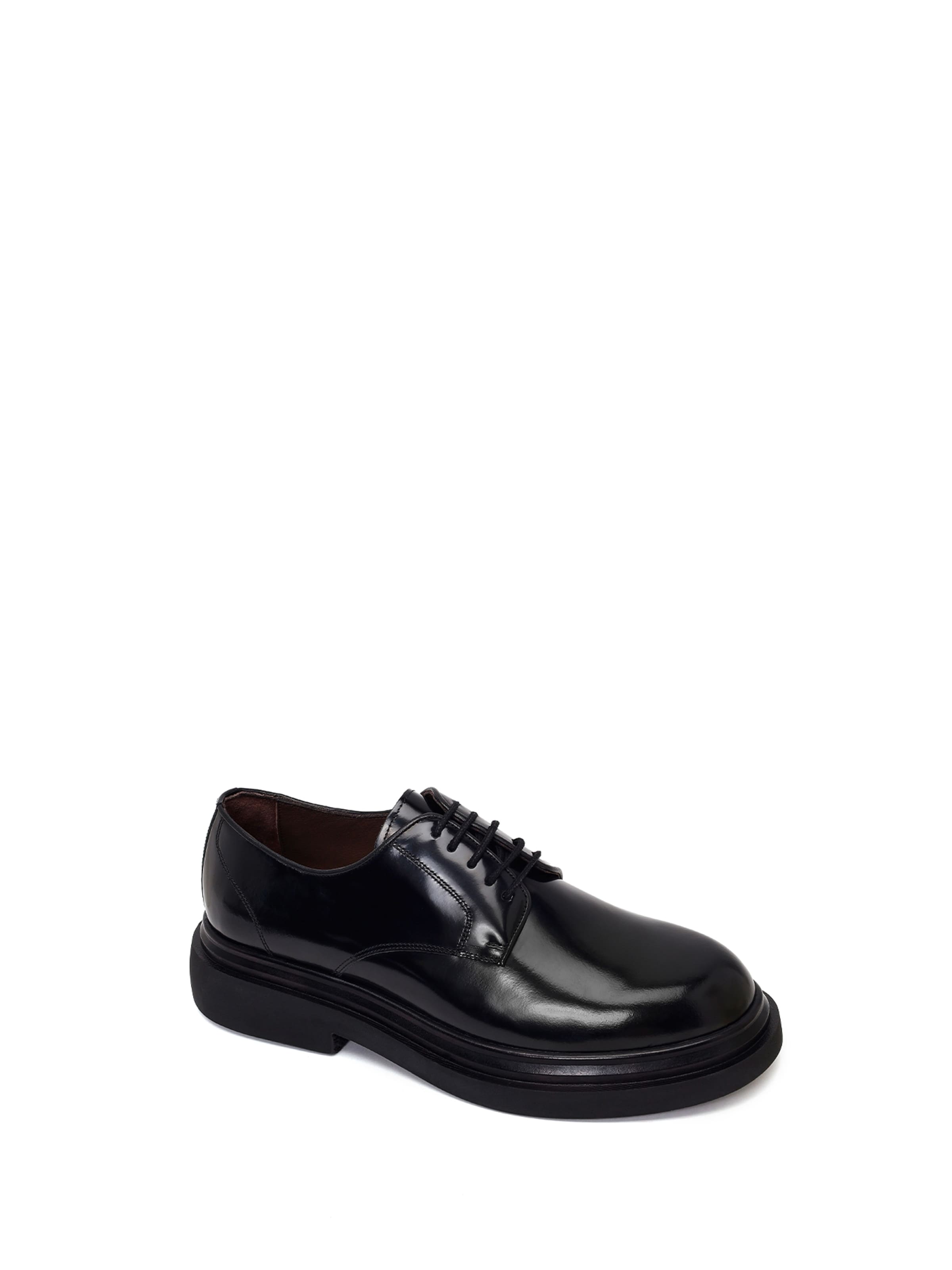 Scarpa stringata di Derimod in nero
