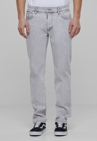 2Y Premium Tapered Jeans in Grijs: voorkant