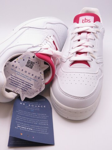 Scarpa stringata sportiva 'Re-Source' di TBS in bianco