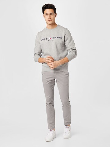 TOMMY HILFIGER - Sudadera en gris