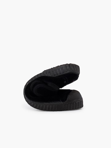 Pisamonas - Zapatos bajos en negro