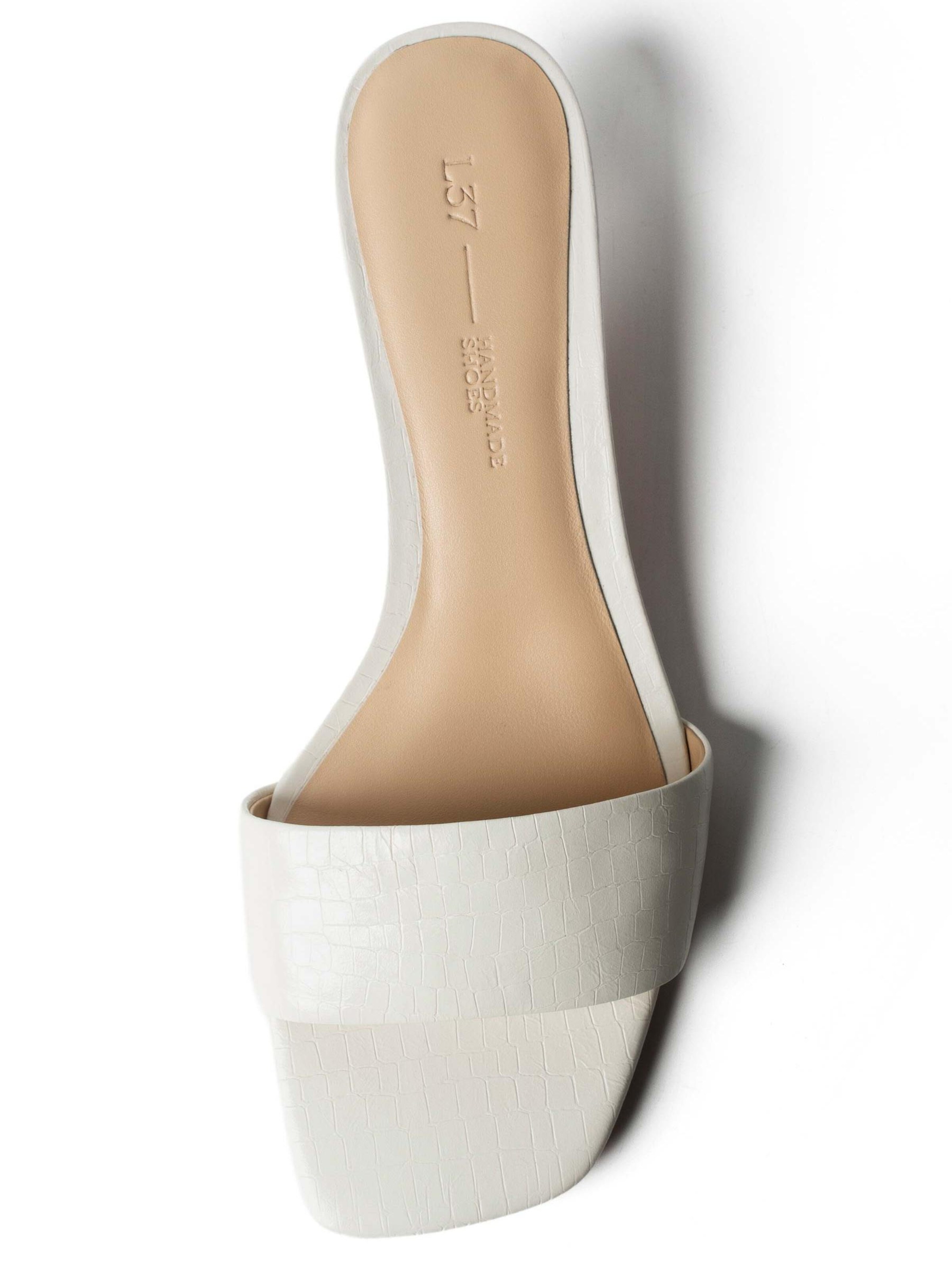 Mule 'DRESSED IN SUMMER AIR' L37 HANDMADE SHOES en blanc
