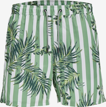 Shorts de bain 'FIJI' JACK & JONES en vert : devant