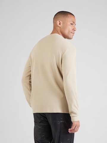 Maglietta di Calvin Klein Jeans in marrone