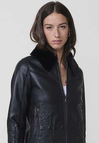 KOROSHI Tussenjas in Zwart