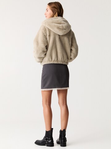 Pull&Bear Tussenjas in Bruin